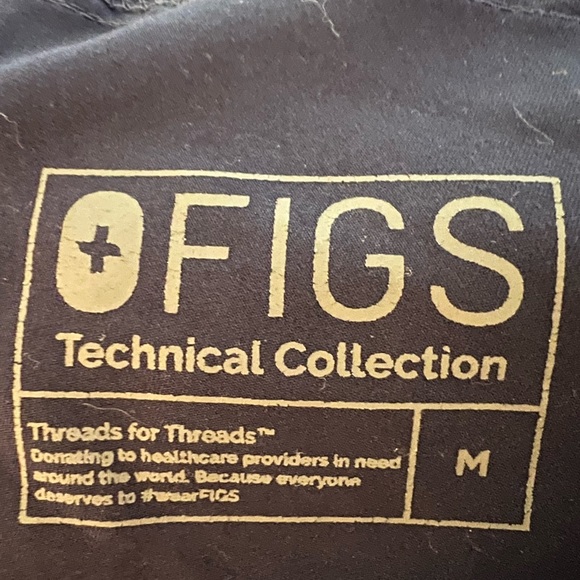 Like new Figs Cargo Scrub Bottoms - Picture 3 of 3